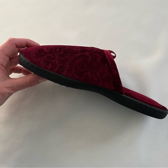 Isotoner Valerie Scarlet Red Velour Hoodback Clog Slippers Size 7.5/8 - Picture 7 of 15